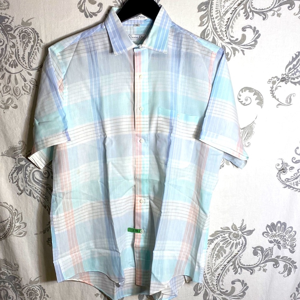 Vintage‎ Christian Dior Pastel Plaid
Short Sleeve Button Up Polyester
Cotton L